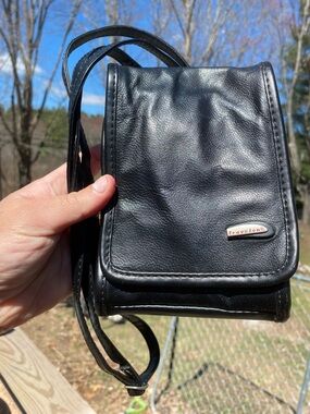 Travelon Black Leather Small Crossbody Purse Wallet Mini Multi pocket
